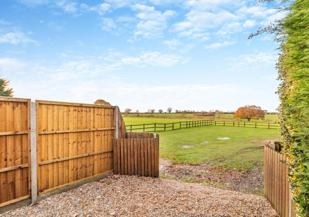 Sanabrin And Little Brin Villa Weasenham Exterior photo