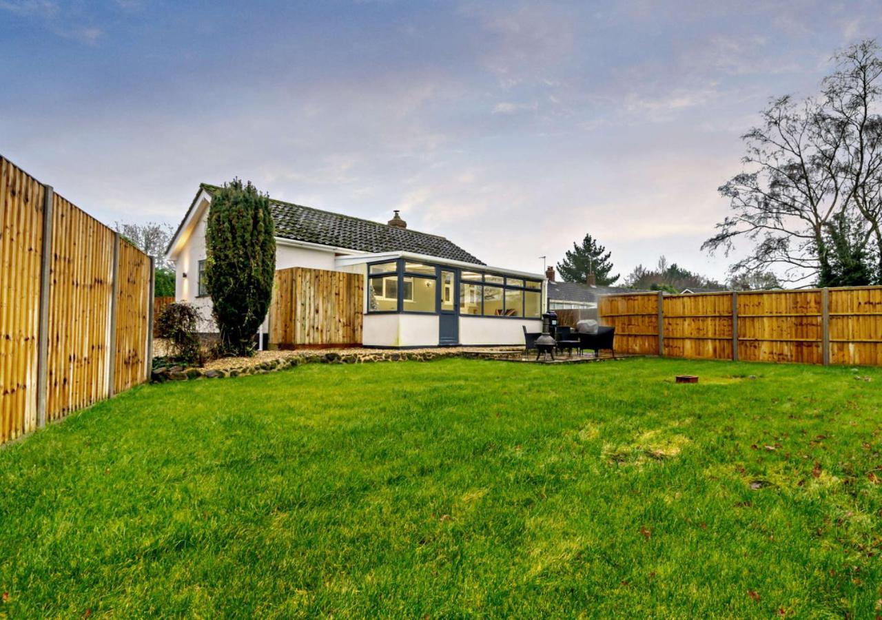 Sanabrin And Little Brin Villa Weasenham Exterior photo
